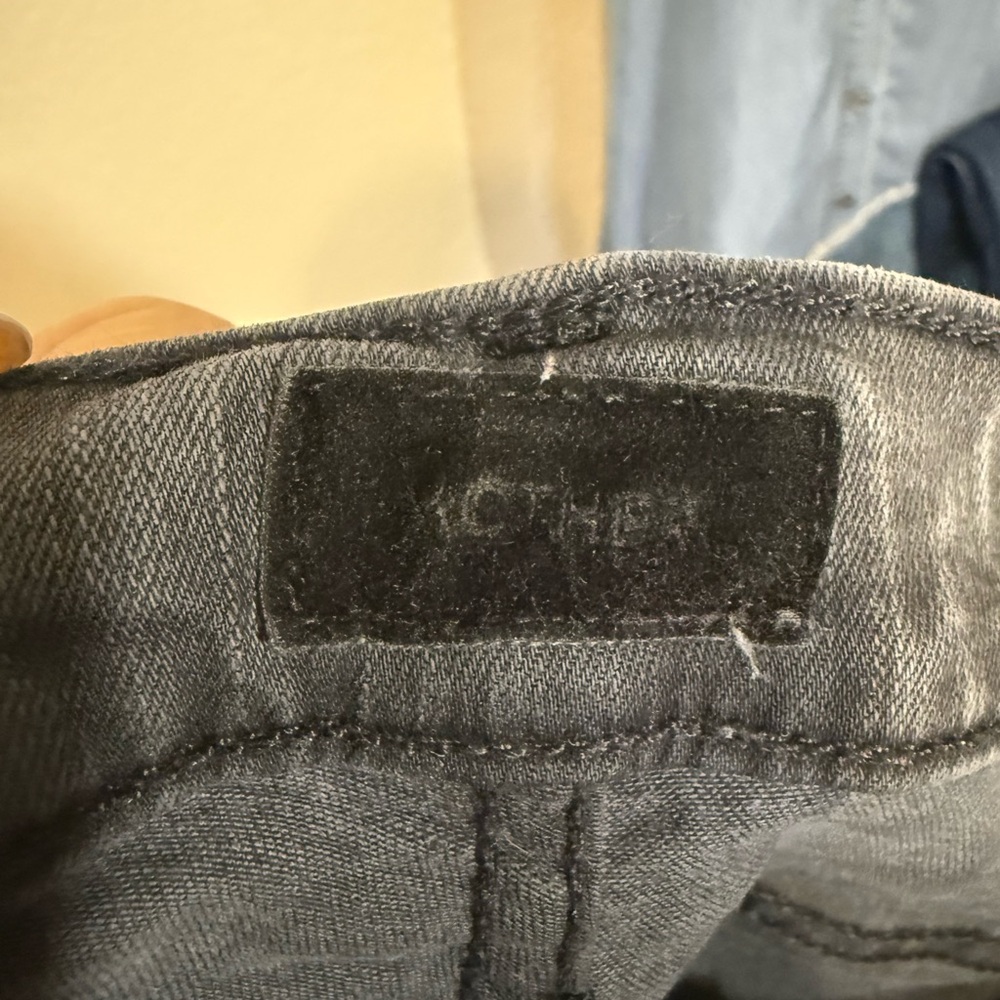 Mother Denim the Mid Rise Dazzler Ankle Step Fray Black Straight-Leg Jeans - Picture 4 of 8